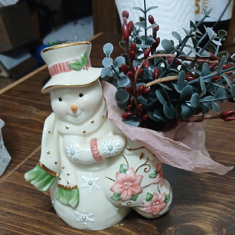 Lenox Elegant White Ceramic Snowman Piece